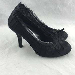 Pulse Frilly Black Heels